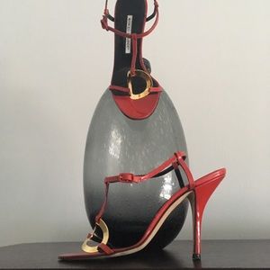 7.5 Manolo Blahnik sandals